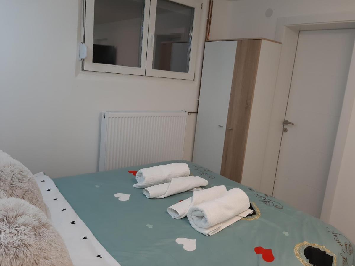 Apartman Zivkovic เลสโควัซ ภายนอก รูปภาพ