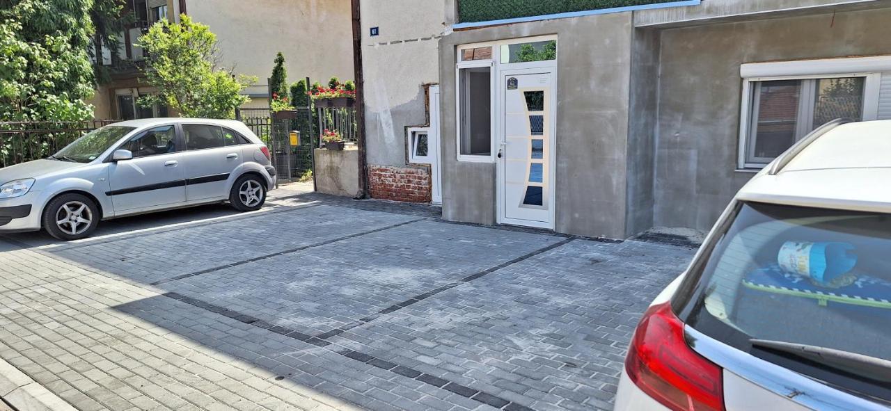 Apartman Zivkovic เลสโควัซ ภายนอก รูปภาพ
